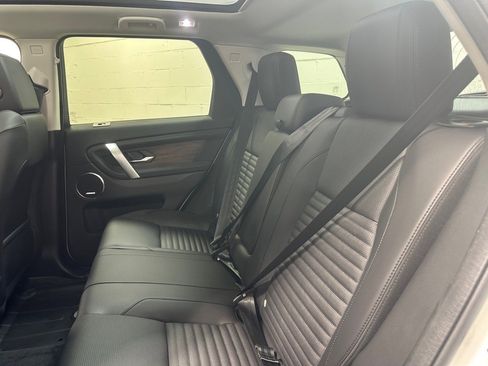 New 2025 Land Rover Discovery Sport S image 24