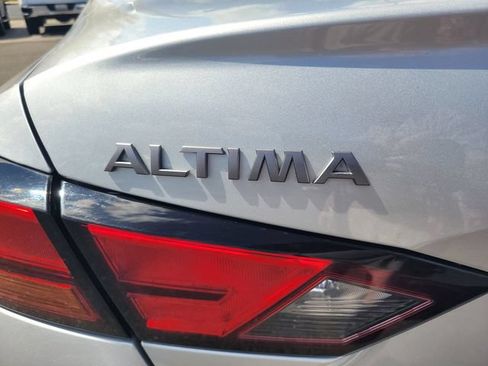 Certified 2025 Nissan Altima 2.5 SV FWD image 10