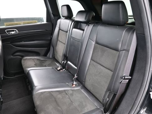 Used 2020 Jeep Grand Cherokee Altitude image 36