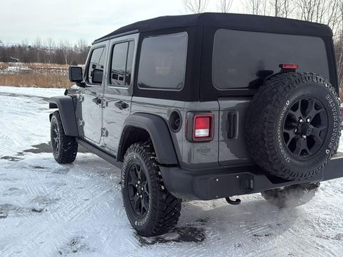 Used 2022 Jeep Wrangler Unlimited Sport image 9