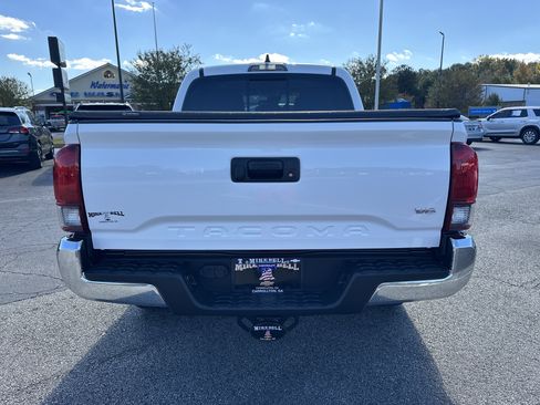 Used 2023 Toyota Tacoma TRD Off-Road image 7