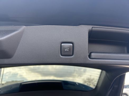 Used 2020 Ford Escape SEL image 26