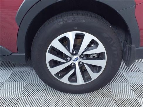 Certified 2025 Subaru Outback Premium image 8