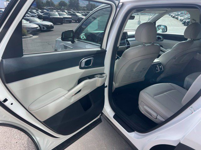 Used 2023 Kia Sorento EX AWD/4WD image 18