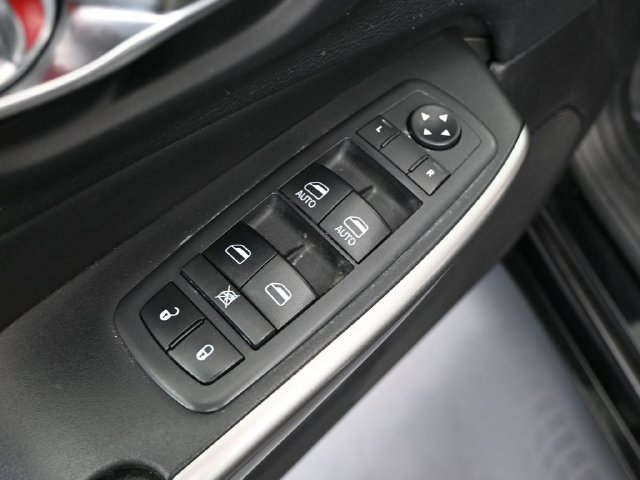 Used 2020 Jeep Cherokee High Altitude AWD/4WD image 15