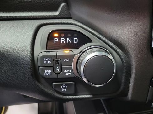 New 2026 RAM 1500 Big Horn AWD/4WD image 13