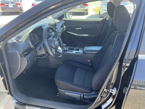 Used 2021 Nissan Sentra SV image 11