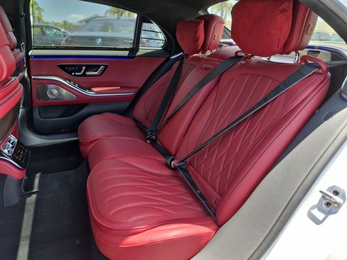Used 2024 Mercedes-Benz S 63 AMG S w/ Rear Seat Package image 31