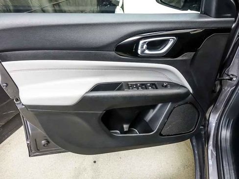 Used 2023 Jeep Compass Limited AWD/4WD image 21