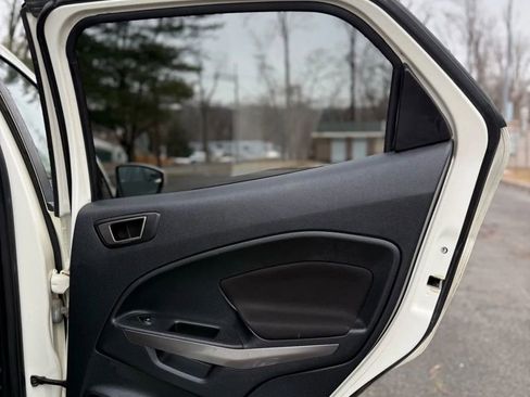 Used 2020 Ford EcoSport SE image 14