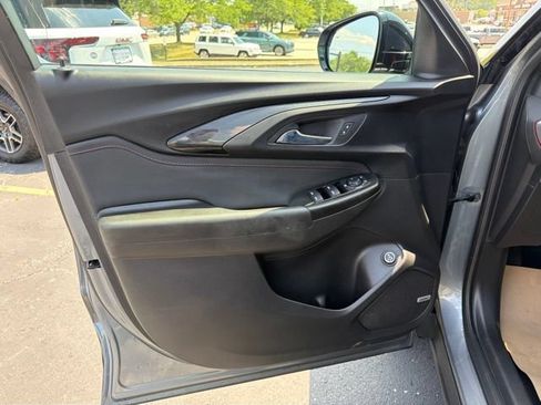 Used 2021 Chevrolet TrailBlazer RS w/ Sun and Liftgate Package AWD/4WD image 11