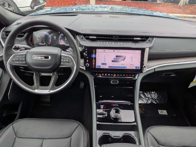 New 2026 Jeep Grand Cherokee Limited AWD/4WD image 14