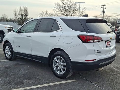 Used 2023 Chevrolet Equinox LT image 4
