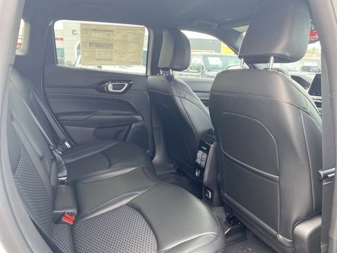 New 2026 Jeep Compass Latitude AWD/4WD image 14