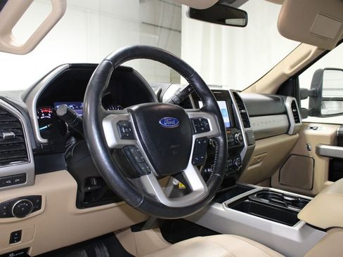 Used 2021 Ford F250 Lariat image 17