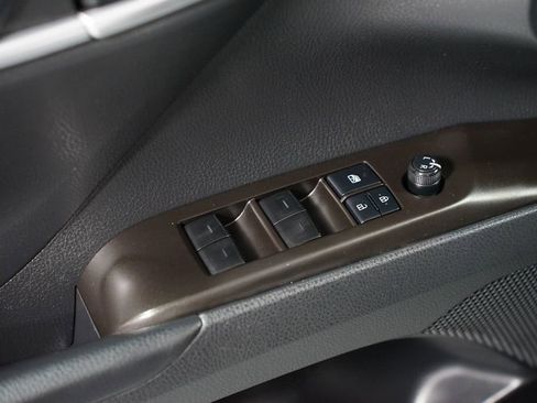 Used 2022 Toyota Camry SE FWD image 29