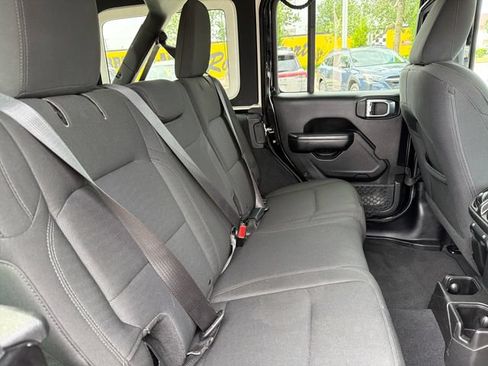 Used 2018 Jeep Wrangler Unlimited Sport S AWD/4WD image 23