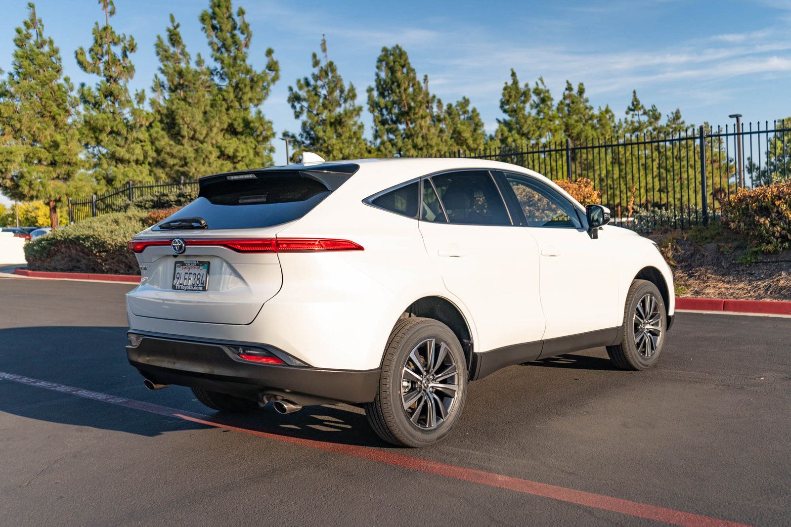 Certified 2024 Toyota Venza LE AWD/4WD image 9