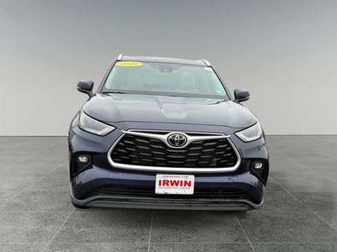 Used 2022 Toyota Highlander XLE image 8