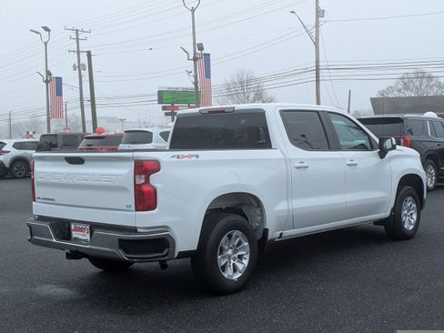 Used 2025 Chevrolet Silverado 1500 LT AWD/4WD image 9