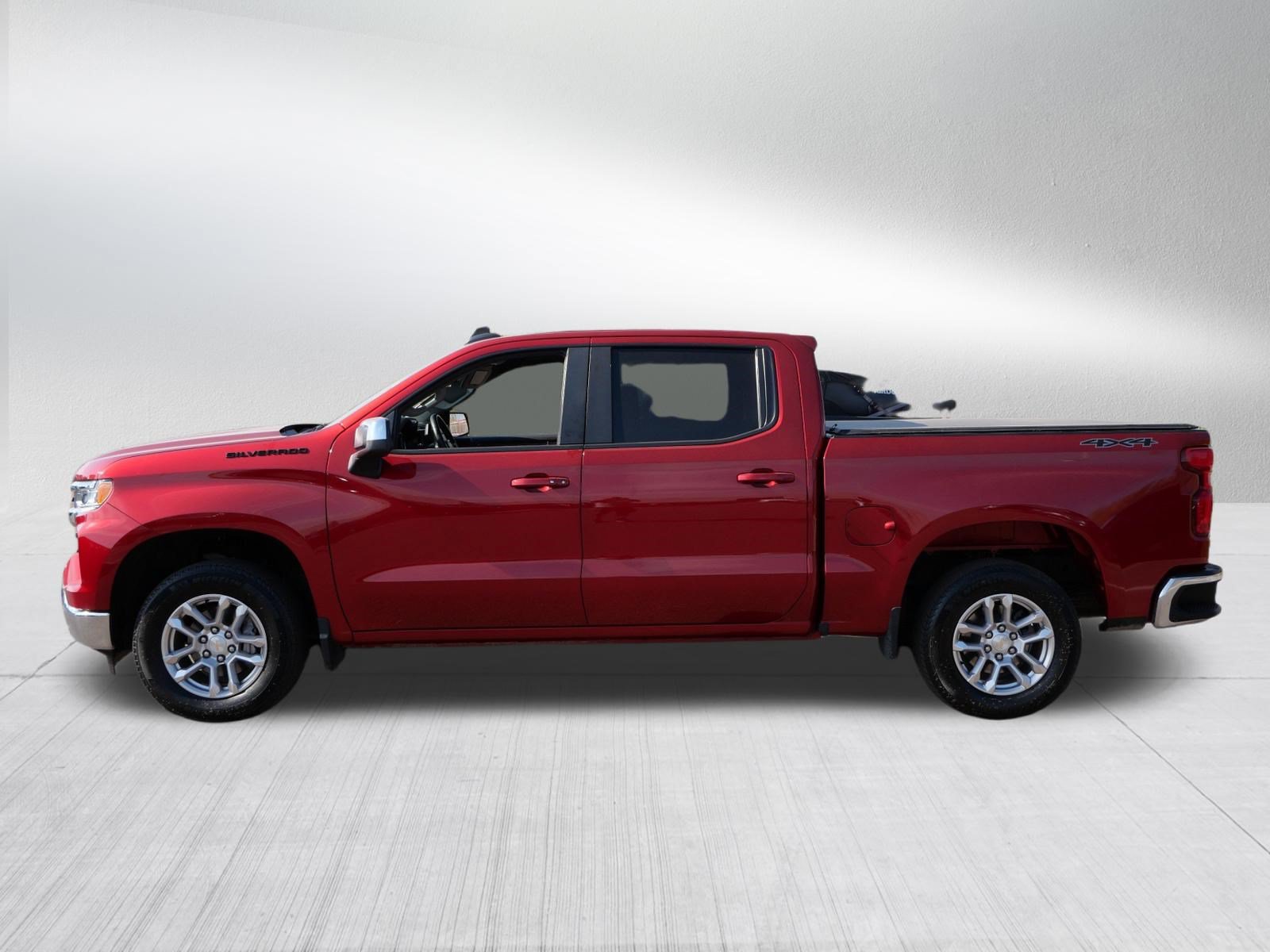 Used 2023 Chevrolet Silverado 1500 LT AWD/4WD image 4