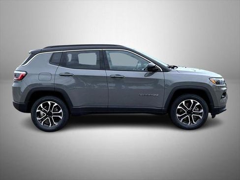 Certified 2023 Jeep Compass Limited image 4