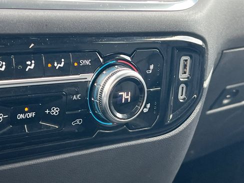 Used 2024 GMC Sierra 1500 SLT image 30