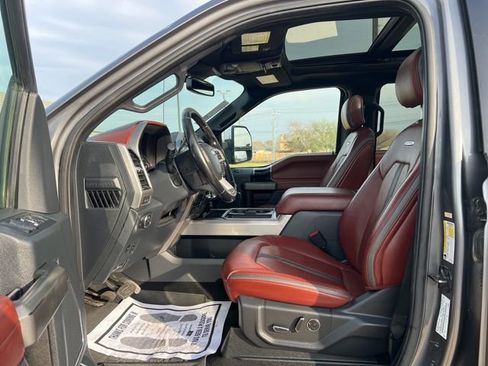 Used 2022 Ford F350 Platinum w/ FX4 Off-Road Package image 12