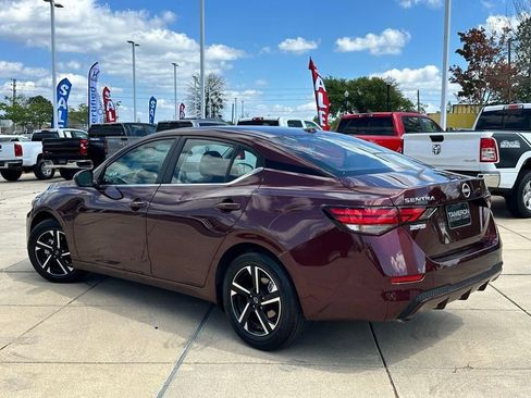 Used 2025 Nissan Sentra SV image 4