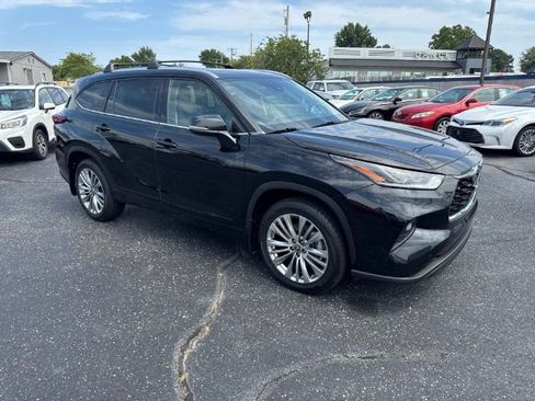 Used 2022 Toyota Highlander Limited AWD/4WD image 8
