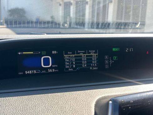 Used 2016 Toyota Prius Three Touring image 12