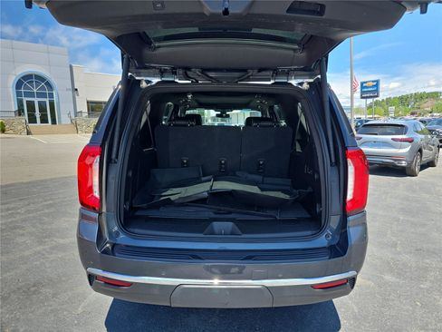 Used 2021 GMC Yukon XL SLT w/ SLT Luxury Plus Package AWD/4WD image 5