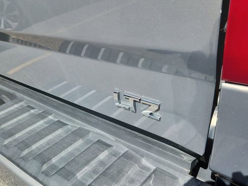 Used 2017 Chevrolet Silverado 1500 LTZ Z71 w/ LTZ Plus Package AWD/4WD image 14