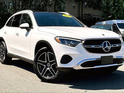 Used 2026 Mercedes-Benz GLC 300 4MATIC image 1