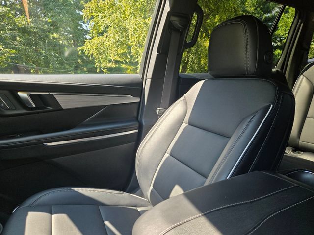 Used 2026 Buick Enclave Preferred FWD image 28
