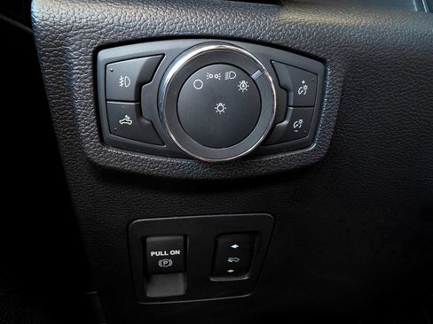 Used 2020 Ford F150 XLT w/ Equipment Group 302A Luxury AWD/4WD image 23
