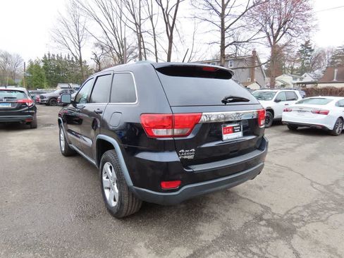 Used 2011 Jeep Grand Cherokee Laredo image 4