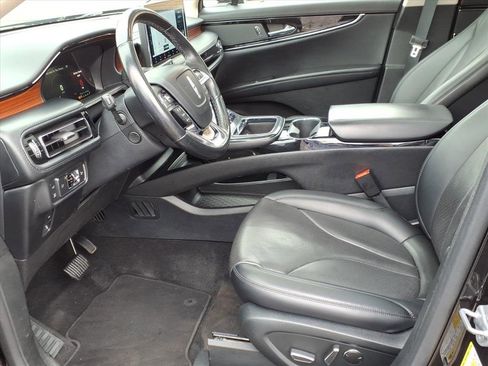 Certified 2022 Lincoln Nautilus Reserve image 10