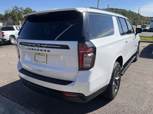 Used 2023 Chevrolet Suburban Z71 image 33