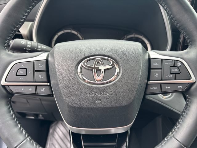 Used 2022 Toyota Highlander Limited AWD/4WD image 19