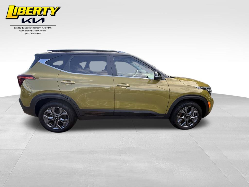 Used 2024 Kia Seltos S AWD/4WD image 8