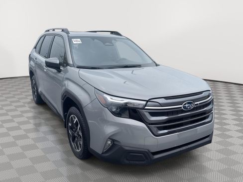 Used 2025 Subaru Forester Premium w/ Convenience Package #1 AWD/4WD image 4