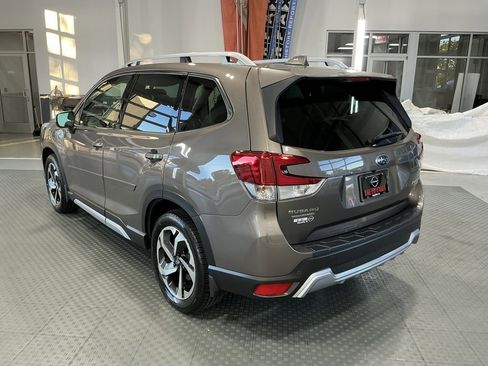 Used 2022 Subaru Forester Touring image 43
