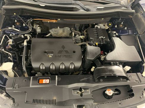 Used 2018 Mitsubishi Outlander ES image 11