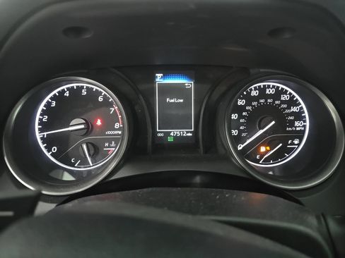 Used 2022 Toyota Camry SE FWD image 10