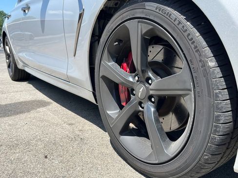 Used 2019 Genesis G70 3.3T Advanced w/ Sport Package RWD image 12