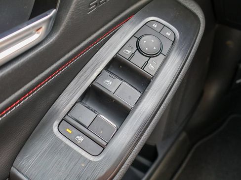 New 2026 Nissan Sentra SR FWD image 16