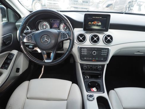 Used 2017 Mercedes-Benz GLA 250 4MATIC image 15