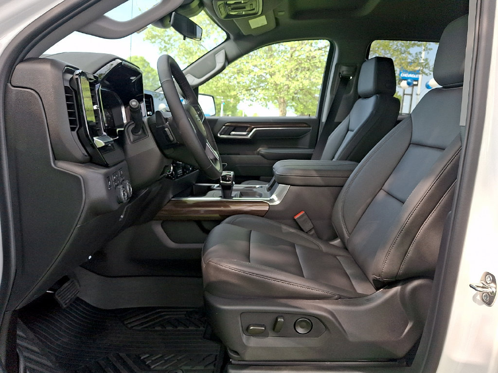 New 2026 Chevrolet Silverado 1500 LT Trail Boss w/ Convenience Package II AWD/4WD image 9