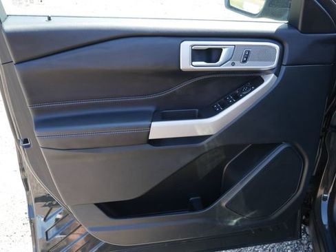 Used 2024 Ford Explorer XLT w/ Equipment Group 202A AWD/4WD image 13